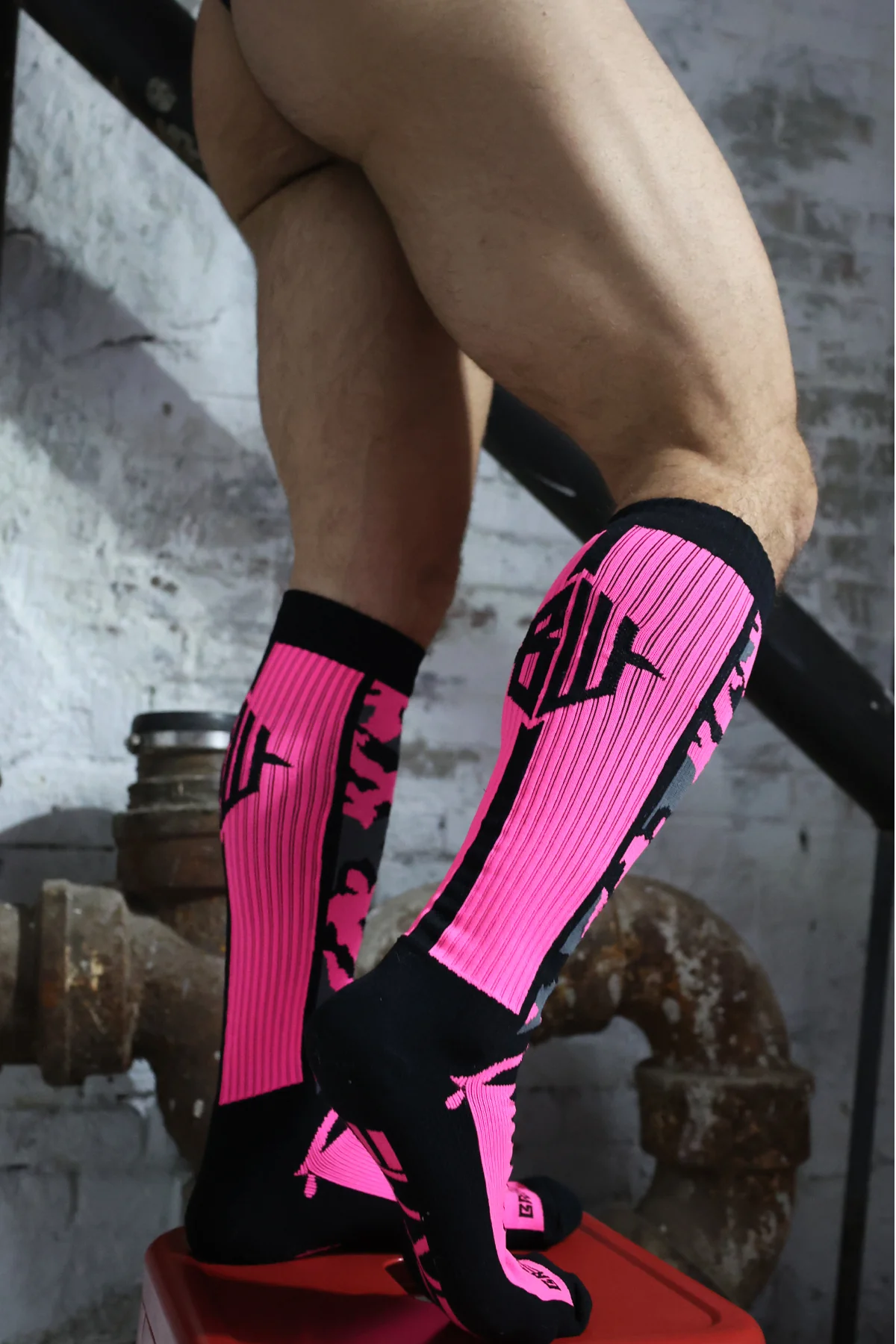 Breedwell Neo Camo Socks - Image 2